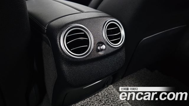 Mercedes-Benz E-Class 2020 — photo 31