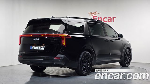 Kia Canival 2025 — photo 2