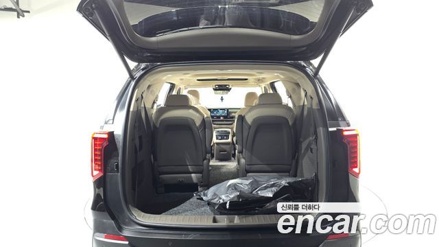 Kia Canival 2025 — photo 24