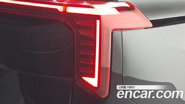 Kia Canival 2025 — photo 9