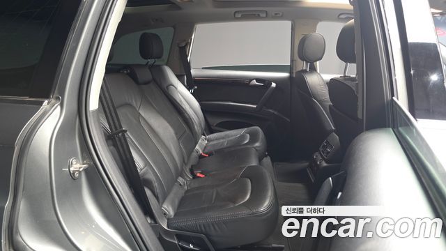 Audi Q7 2015 — photo 11
