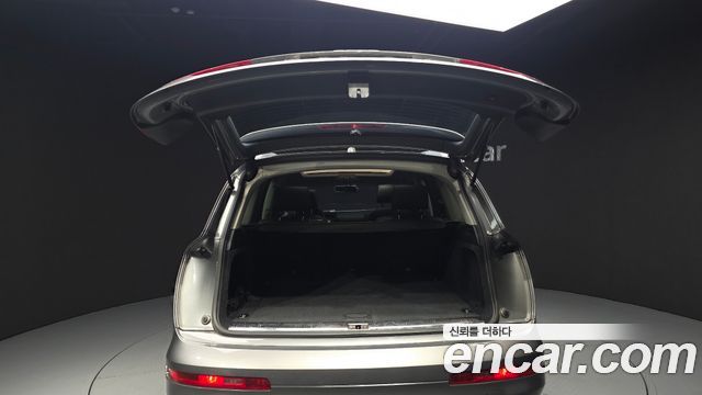 Audi Q7 2015 — photo 20