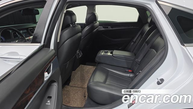 Hyundai Genesis 2016 — photo 12