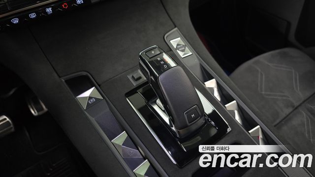 Citroën / DS DS7 2019 — photo 12