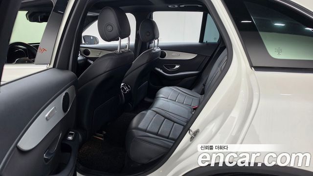 Mercedes-Benz GLC-Class 2021 — photo 17