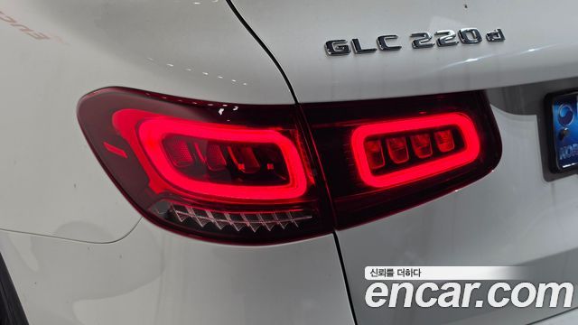 Mercedes-Benz GLC-Class 2021 — photo 9