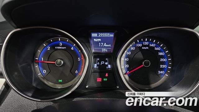 Hyundai i30 2012 — photo 8