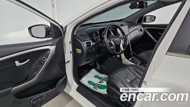 Hyundai i30 2012 — photo 10