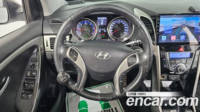Hyundai i30 2012 — photo 13