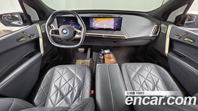 BMW iX 2022 — photo 10