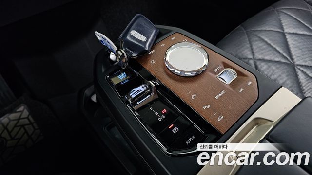 BMW iX 2022 — photo 12