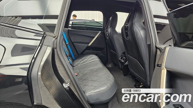 BMW iX 2022 — photo 18