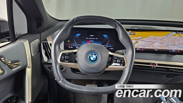 BMW iX 2022 — photo 19