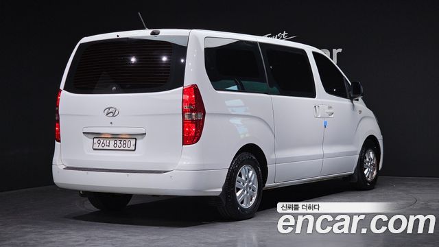 Hyundai Starex 2017 — photo 2