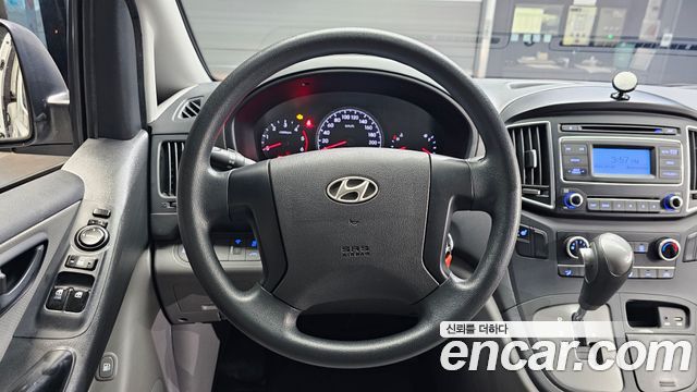 Hyundai Starex 2017 — photo 14