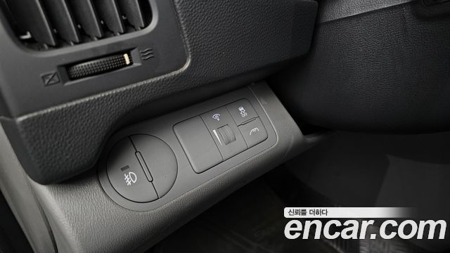 Hyundai Starex 2017 — photo 17