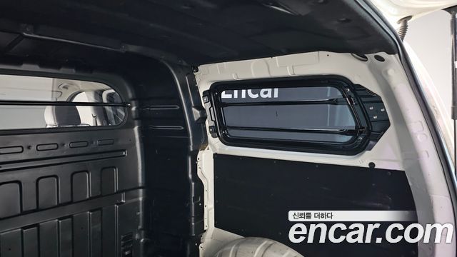 Hyundai Starex 2017 — photo 19