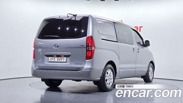 Hyundai Starex 2014 — photo 2