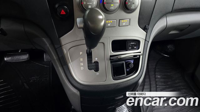 Hyundai Starex 2014 — photo 9