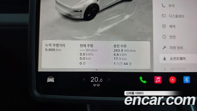 Tesla Model Y 2025 — photo 11