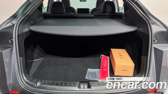 Tesla Model Y 2025 — photo 24