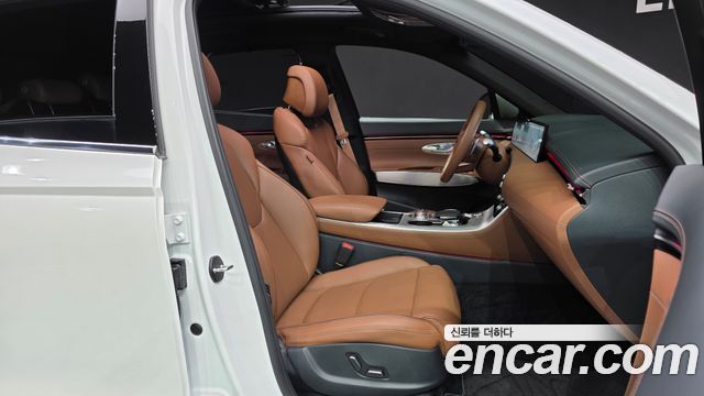 Genesis GV70 2025 — photo 16