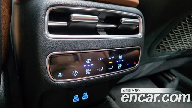 Genesis GV70 2025 — photo 29