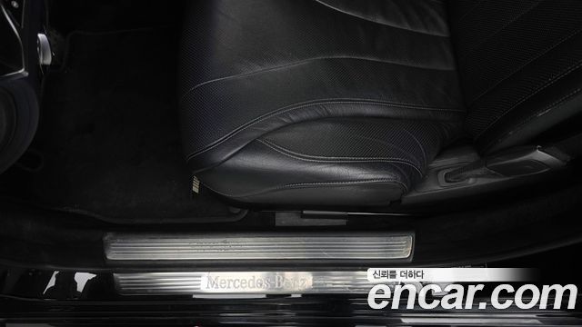 Mercedes-Benz S-Class 2020 — photo 31