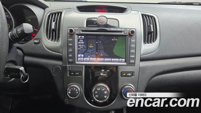 Kia Porte 2011 — photo 12