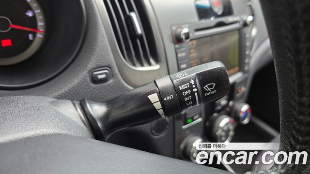 Kia Porte 2011 — photo 18