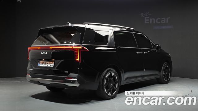 Kia Canival 2025 — photo 2