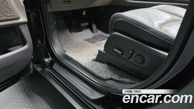 Kia Canival 2025 — photo 31