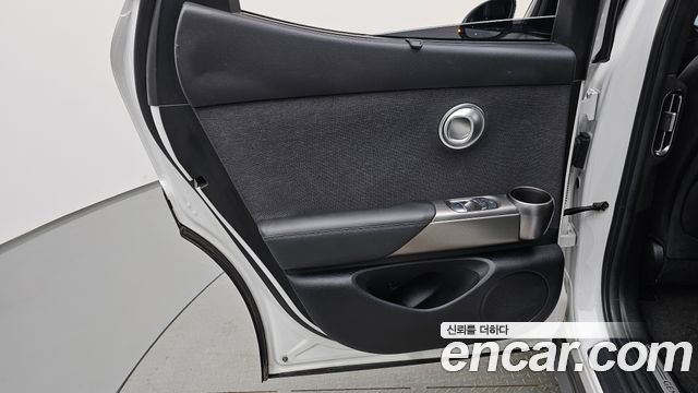Genesis GV60 2022 — photo 15