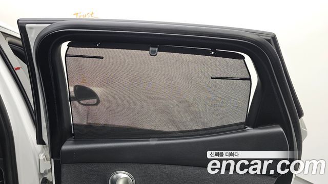 Genesis GV60 2022 — photo 30
