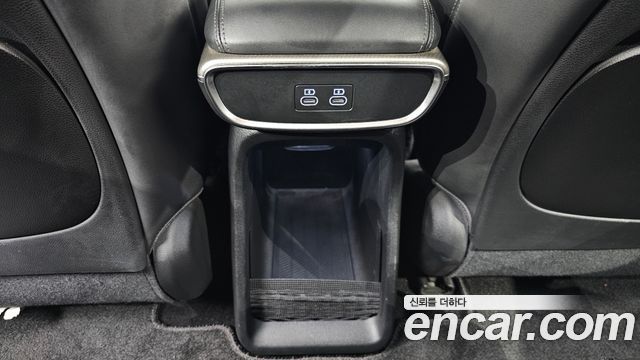 Genesis GV60 2022 — photo 31