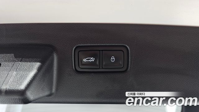 Genesis GV60 2022 — photo 33