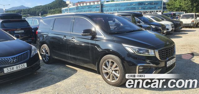 Kia Canival 2019 — photo 1