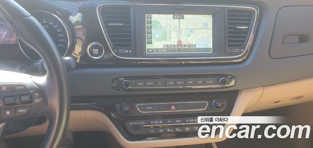 Kia Canival 2019 — photo 13