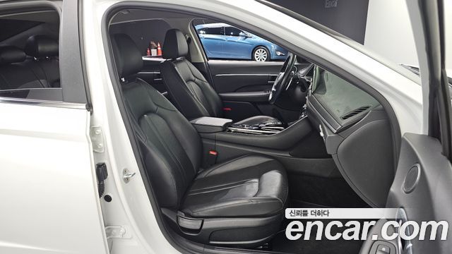 Hyundai Sonata 2020 — photo 16