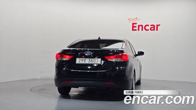 Hyundai AVANTE 2014 — photo 4