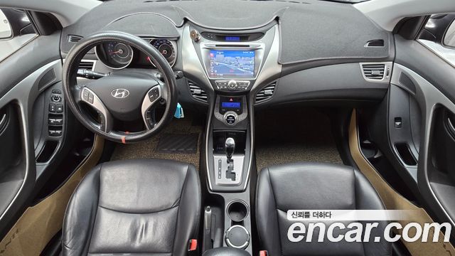 Hyundai AVANTE 2014 — photo 7