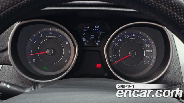 Hyundai AVANTE 2014 — photo 8