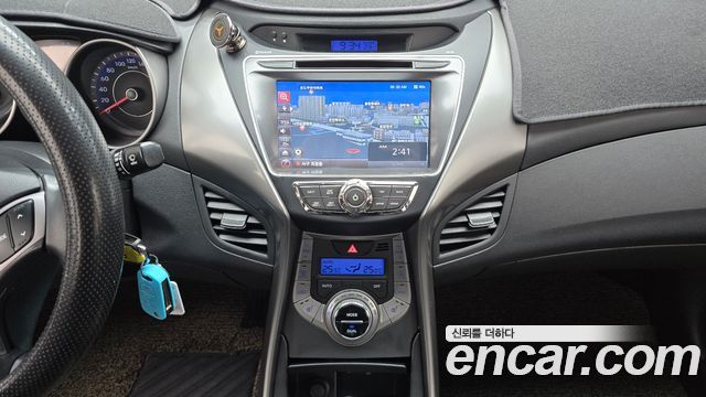 Hyundai AVANTE 2014 — photo 20