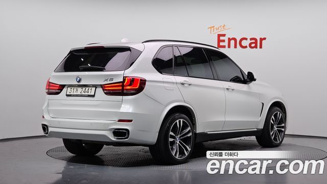 BMW X5 2017 — photo 2