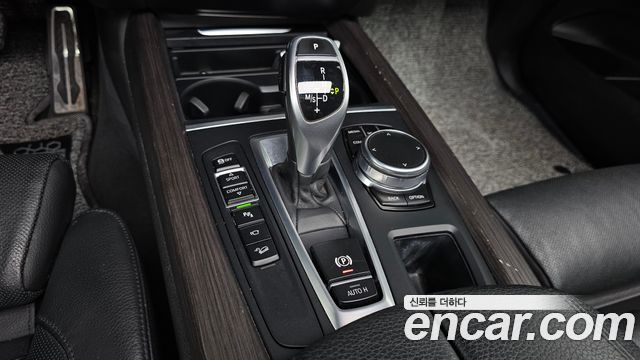 BMW X5 2017 — photo 9