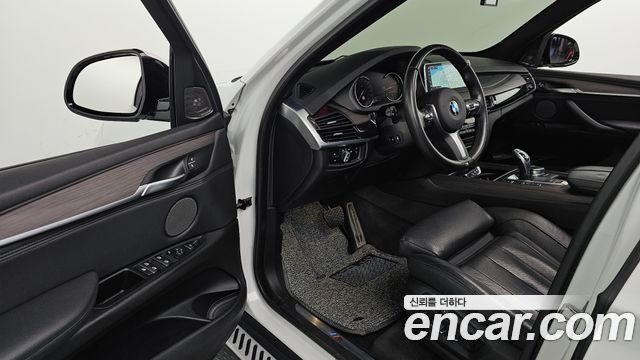 BMW X5 2017 — photo 10