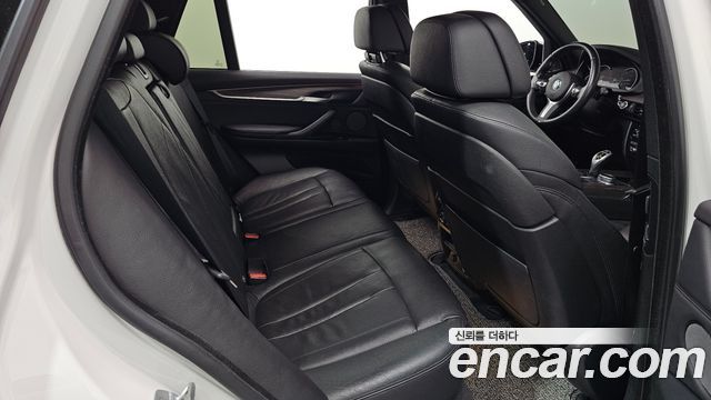 BMW X5 2017 — photo 12