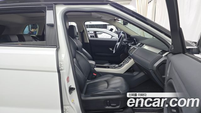 Land Rover Range Rover Evoque 2016 — photo 11
