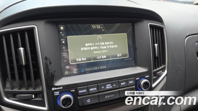 Hyundai Starex 2019 — photo 18