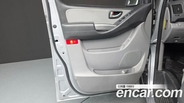Hyundai Starex 2019 — photo 14
